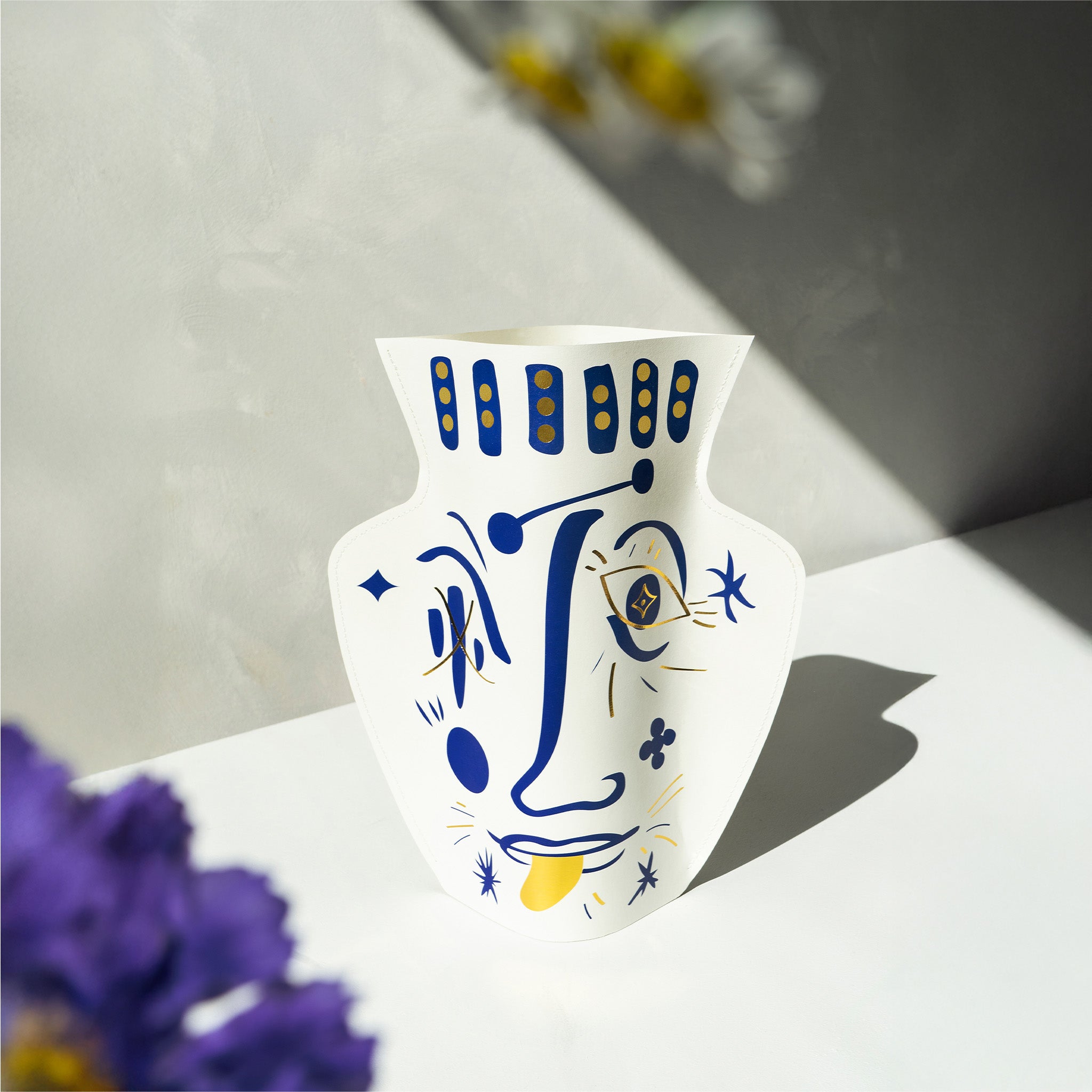 Vase en papier Jaime Hayon