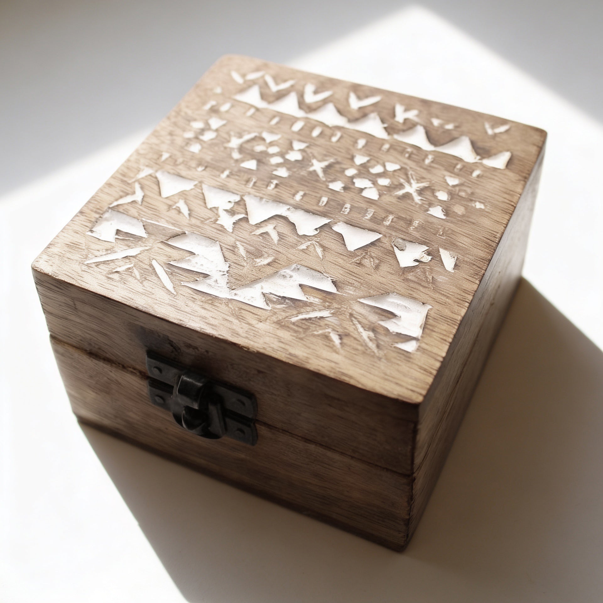 Boîte en bois délavée blanc - 10x10cm design Slave
