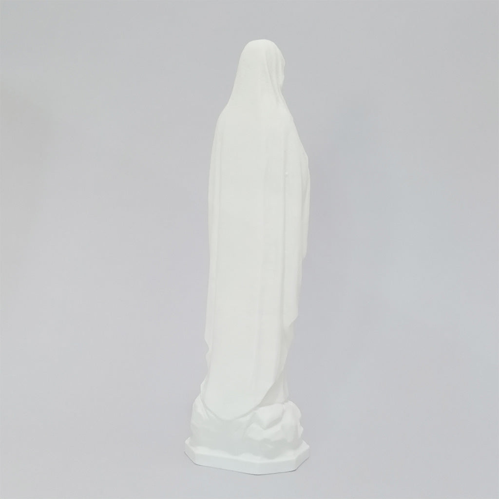 Statuette de la Vierge colorée